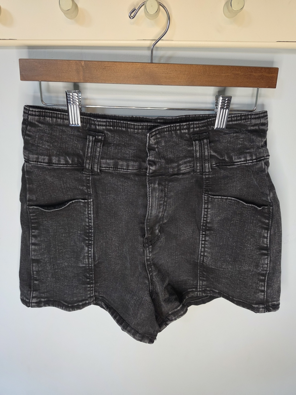 Indigo Rein Black Washed Denim Jean Shorts Size 7/27